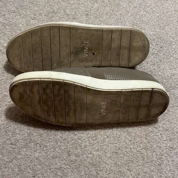 Vince Blair casual slip on sneakers. Taupe/tan leather. Size 8. - Picture 6 of 7